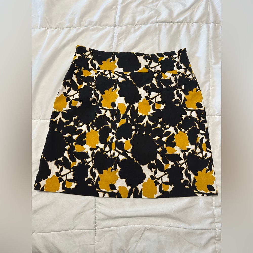 Peck&Peck Women's Floral Athletic Skort Black Yellow Built-in Shorts Size 8 - Picture 9 of 9